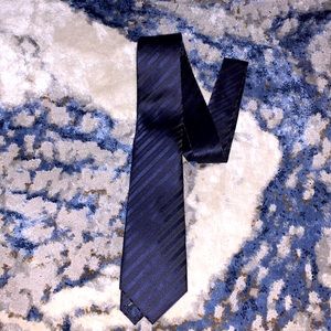 Men’s Thin blue line tie.